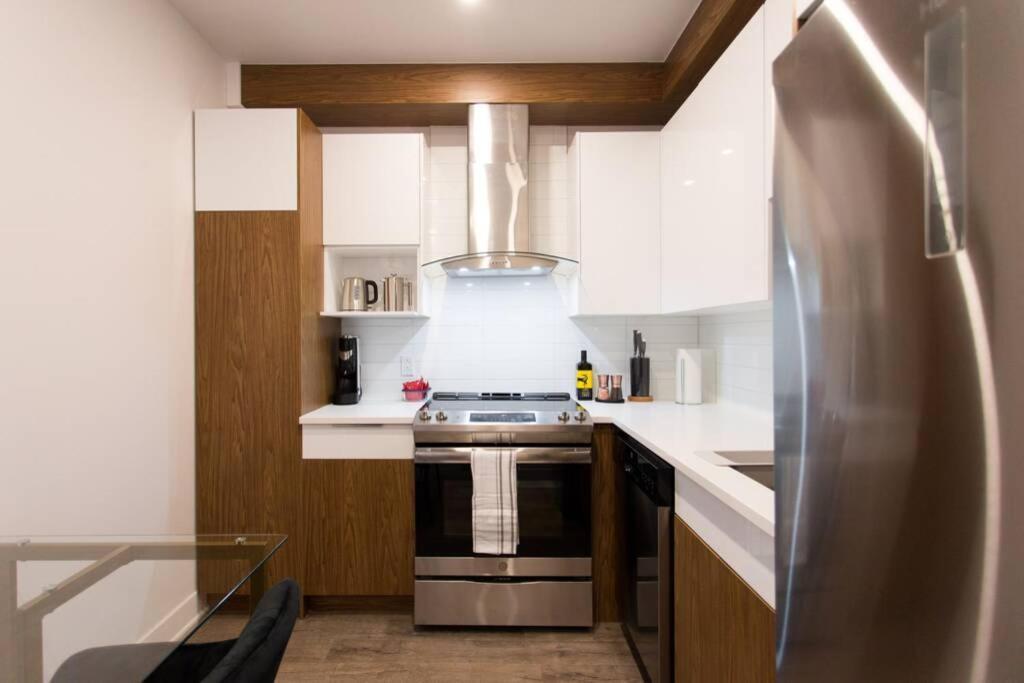 Live Like A Local In This Superb Loft By Den Stays Montréal Dış mekan fotoğraf